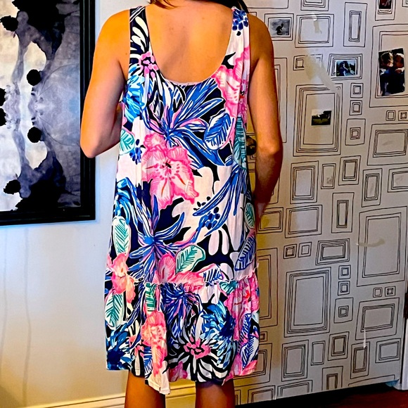 Lilly dress resort wear cotton. 
Fits size 8 to 14. 
Great condition. - Picture 2 of 2